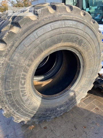 Michelin 4x 20.5R25XHA - Band voor Bouwmachine: afbeelding 2 Michelin 4x 20.5R25XHA - Band voor Bouwmachine: afbeelding 2