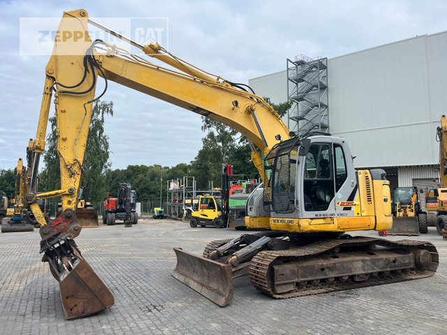 New Holland E235 - Rupsgraafmachine: afbeelding 1 New Holland E235 - Rupsgraafmachine: afbeelding 1