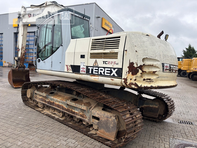 Terex TC225LC - Rupsgraafmachine: afbeelding 1 Terex TC225LC - Rupsgraafmachine: afbeelding 1