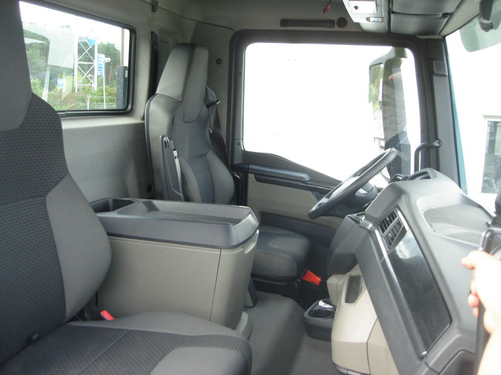 MAN TG-M 15.250 BL Abrollkipper - Haakarmsysteem vrachtwagen: afbeelding 2 MAN TG-M 15.250 BL Abrollkipper - Haakarmsysteem vrachtwagen: afbeelding 2