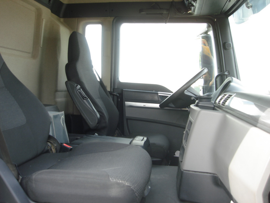 MAN TG-S 35.460 8x6 4 Achs Muldenkipper Meiller 18m³ - Kiepwagen: afbeelding 4 MAN TG-S 35.460 8x6 4 Achs Muldenkipper Meiller 18m³ - Kiepwagen: afbeelding 4