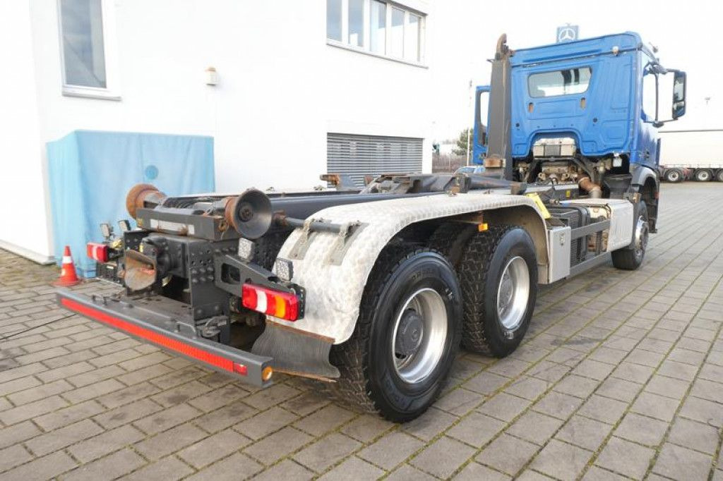 Mercedes-Benz Arocs 2645 K 6x4 Abrollkipper Meiller deutsch to - Haakarmsysteem vrachtwagen: afbeelding 3 Mercedes-Benz Arocs 2645 K 6x4 Abrollkipper Meiller deutsch to - Haakarmsysteem vrachtwagen: afbeelding 3