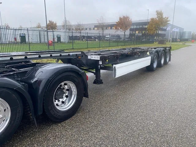 Krone SD multi containerchassis ,3 ASSER , 20-30-40-45 VOET containers - Containertransporter/ Wissellaadbak oplegger: afbeelding 3 Krone SD multi containerchassis ,3 ASSER , 20-30-40-45 VOET containers - Containertransporter/ Wissellaadbak oplegger: afbeelding 3