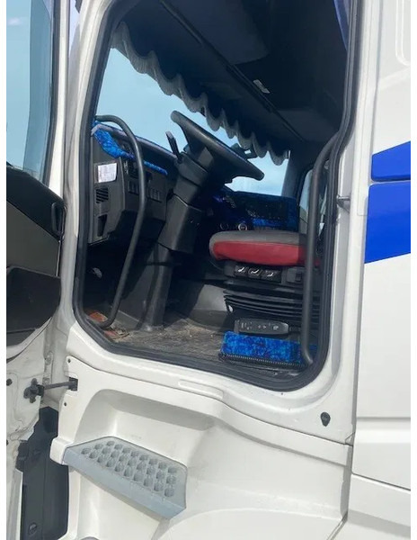 Trekker Volvo FH 13.460 XL cabine, euro 6 , full spoilered, smart tacho , new clutch ,beauty.....: afbeelding 6