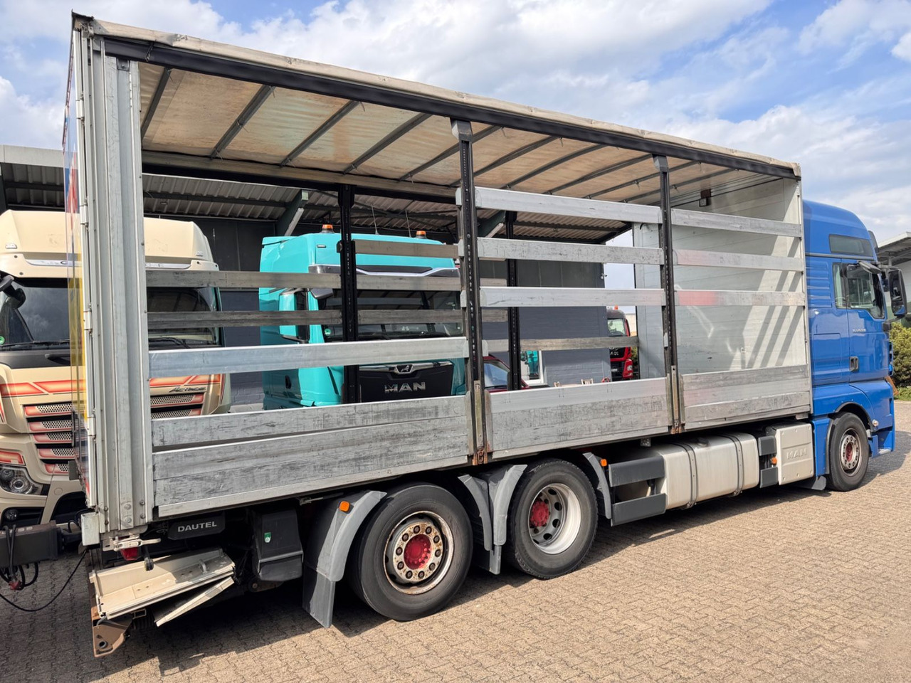 MAN 26.500 TGX+Anh LBW Euro6 Lift/Lenkachse - Schuifzeilen vrachtwagen: afbeelding 5 MAN 26.500 TGX+Anh LBW Euro6 Lift/Lenkachse - Schuifzeilen vrachtwagen: afbeelding 5