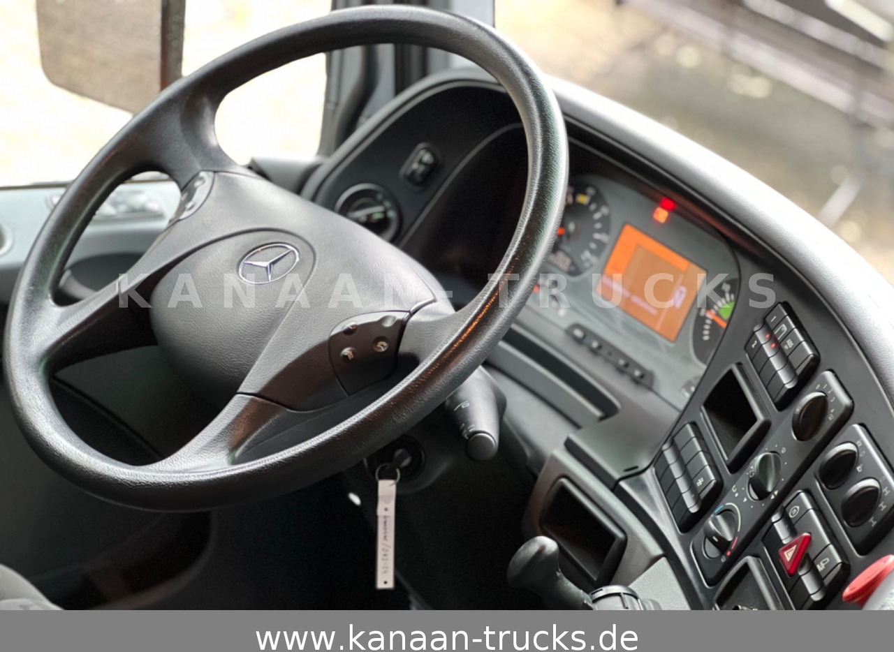 Veegwagen Mercedes-Benz 2032 Actros 4x4 Bucher STKF 9500  AIRPORT  KLIMA: afbeelding 24
