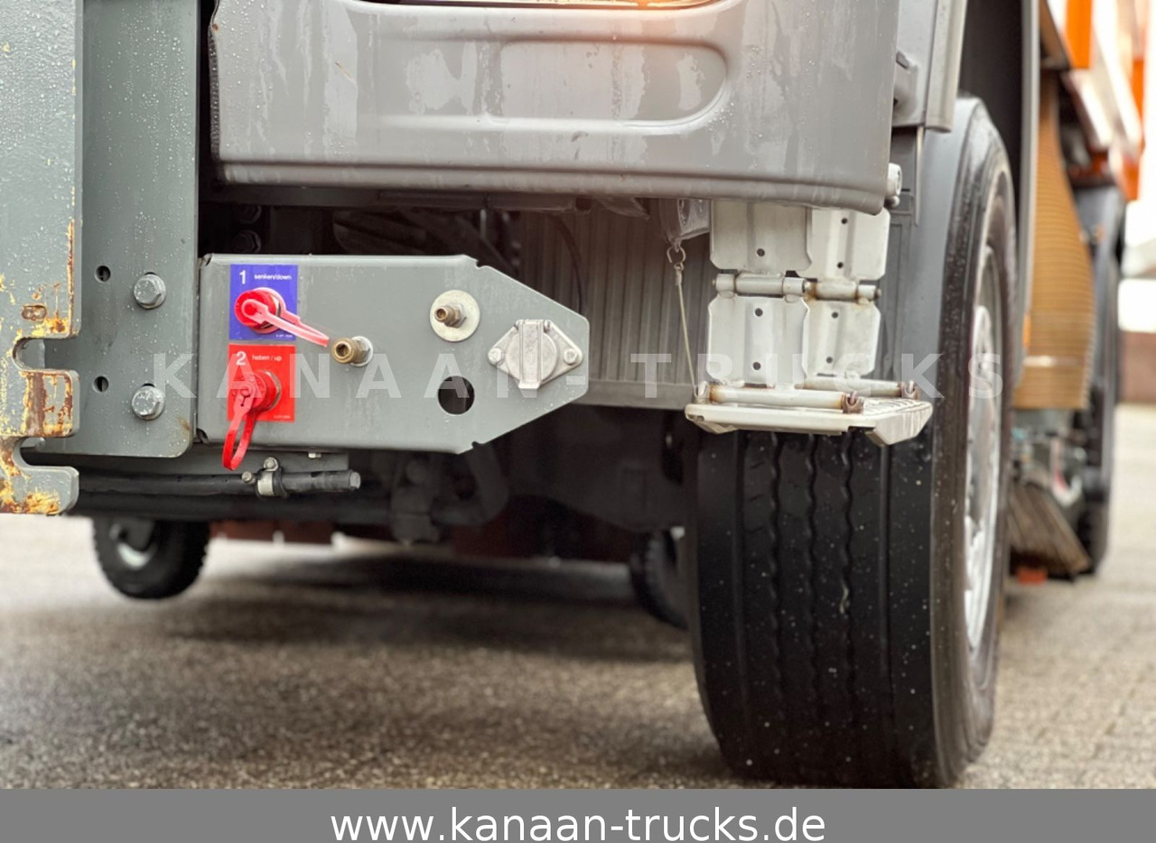 Veegwagen Mercedes-Benz 2032 Actros 4x4 Bucher STKF 9500  AIRPORT  KLIMA: afbeelding 14