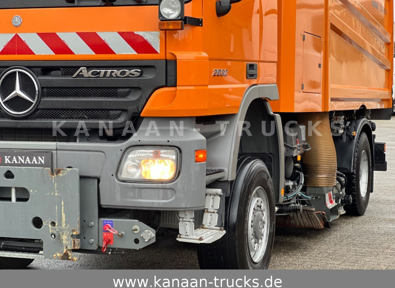 Veegwagen Mercedes-Benz 2032 Actros 4x4 Bucher STKF 9500  AIRPORT  KLIMA: afbeelding 11