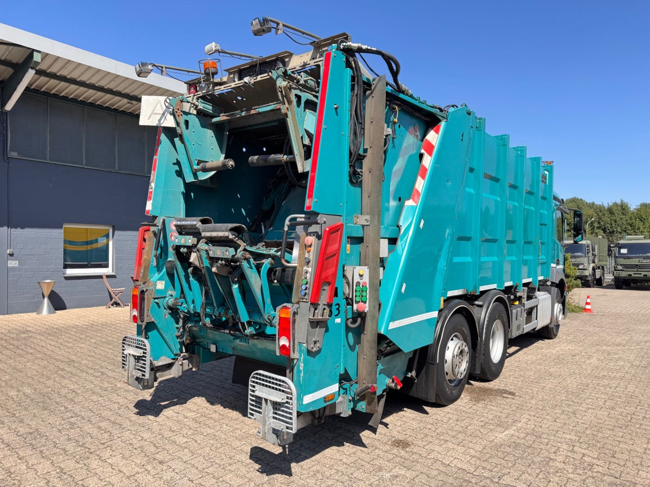 Mercedes-Benz 2533 Antos Müllwagen Zöller ATM bei 90Tkm - Vuilniswagen: afbeelding 4 Mercedes-Benz 2533 Antos Müllwagen Zöller ATM bei 90Tkm - Vuilniswagen: afbeelding 4