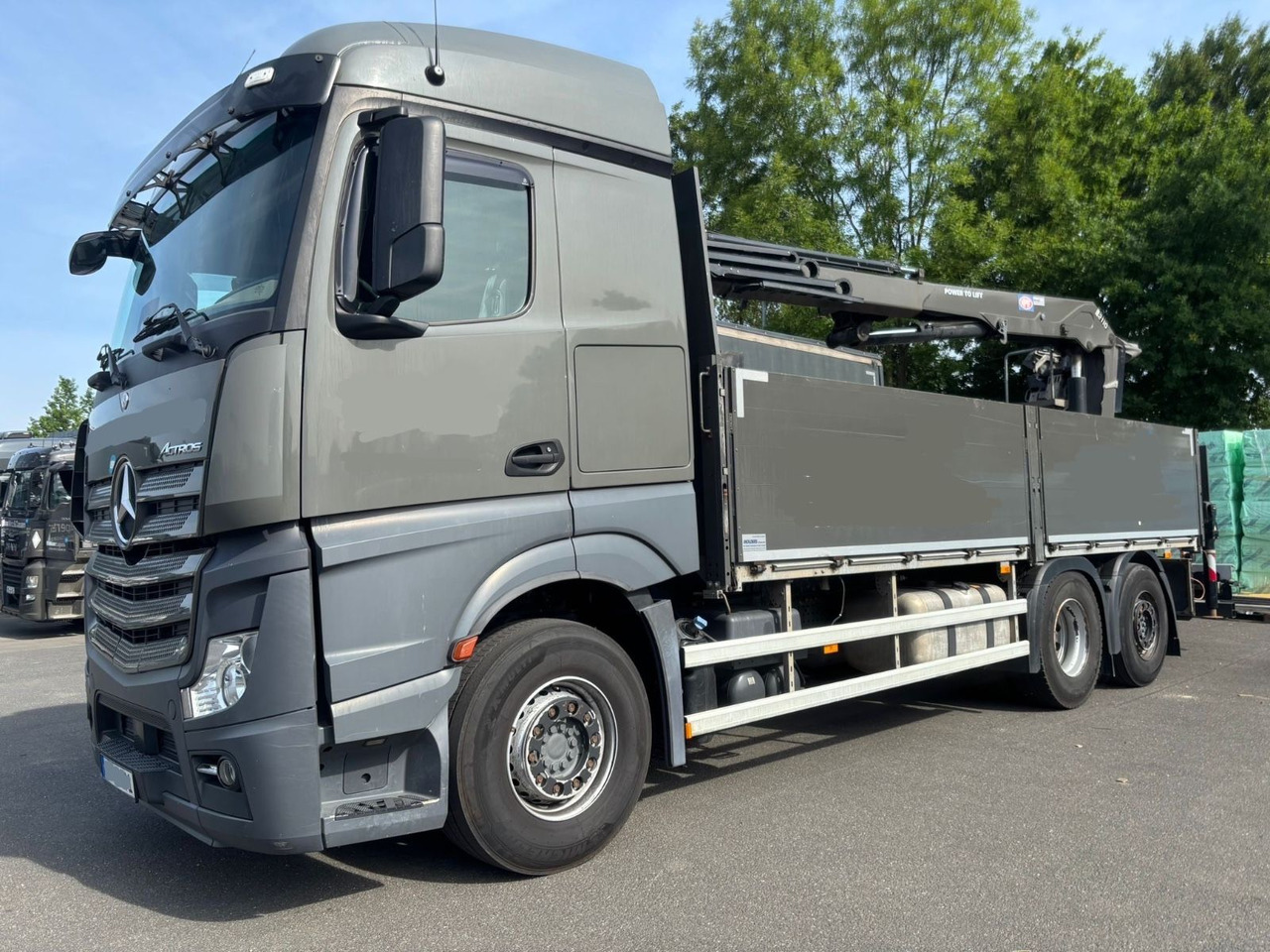 Mercedes-Benz 2545 Actros 4 Baustoffkran HMF Hochdach - Kraanwagen: afbeelding 1 Mercedes-Benz 2545 Actros 4 Baustoffkran HMF Hochdach - Kraanwagen: afbeelding 1