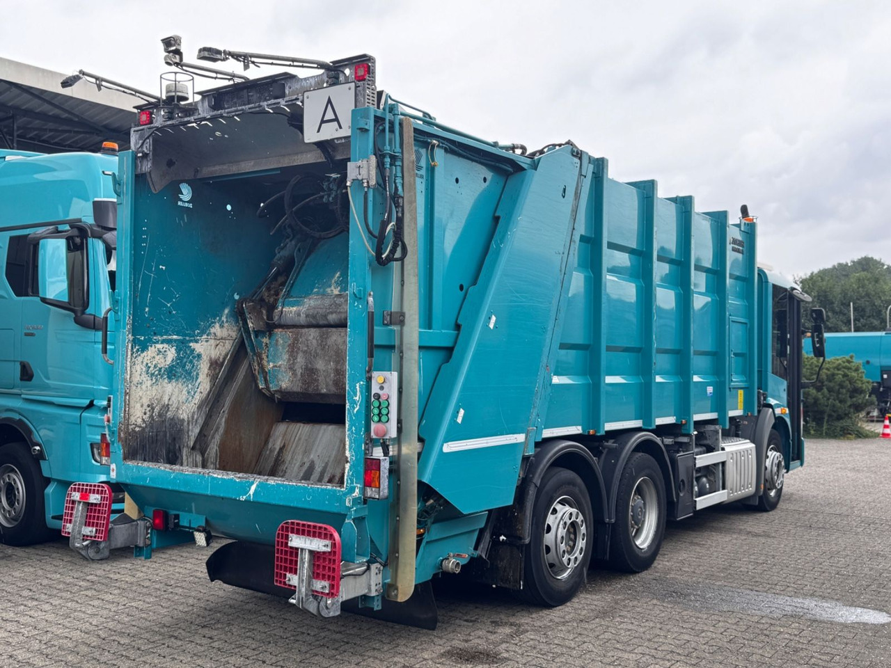 Mercedes-Benz 2630 Econic Müllwagen Zöller - Vuilniswagen: afbeelding 5 Mercedes-Benz 2630 Econic Müllwagen Zöller - Vuilniswagen: afbeelding 5