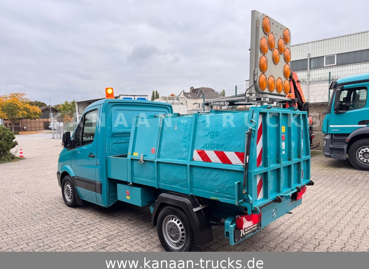 Mercedes-Benz 313 CDI Sprinter II Bertsche Müllwagen Tafel - Vuilniswagen: afbeelding 4 Mercedes-Benz 313 CDI Sprinter II Bertsche Müllwagen Tafel - Vuilniswagen: afbeelding 4