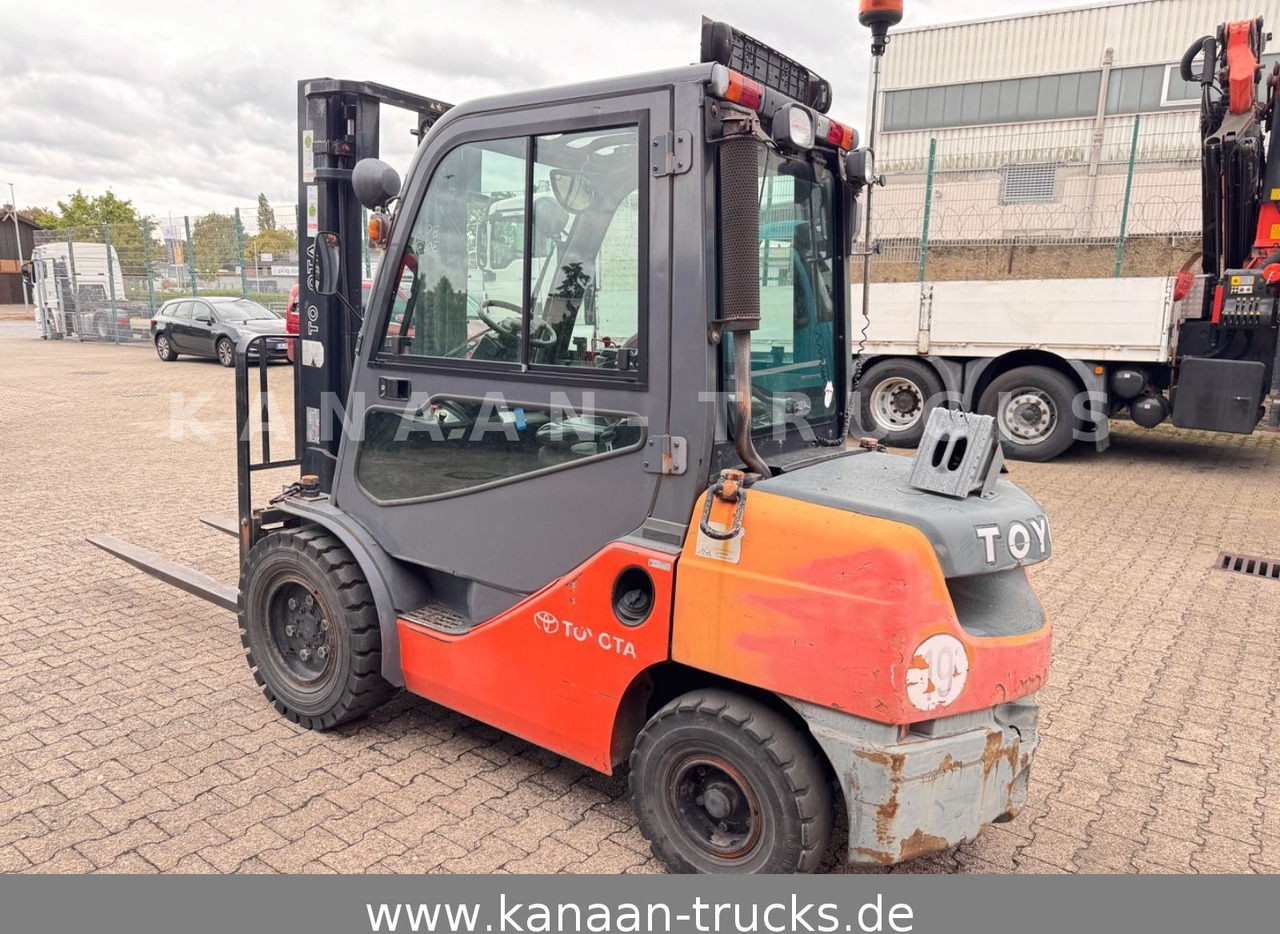 Toyota Tonero 35 Diesel Stapler 3.274h Sideshift - Diesel heftruck: afbeelding 5 Toyota Tonero 35 Diesel Stapler 3.274h Sideshift - Diesel heftruck: afbeelding 5