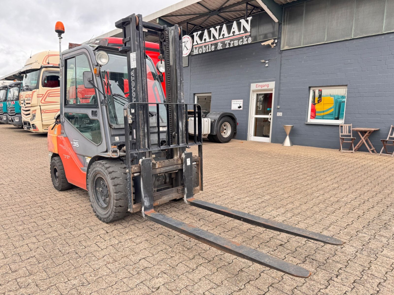 Toyota Tonero 35  Diesel Stapler 3.274h  Sideshift - Diesel heftruck: afbeelding 1 Toyota Tonero 35  Diesel Stapler 3.274h  Sideshift - Diesel heftruck: afbeelding 1