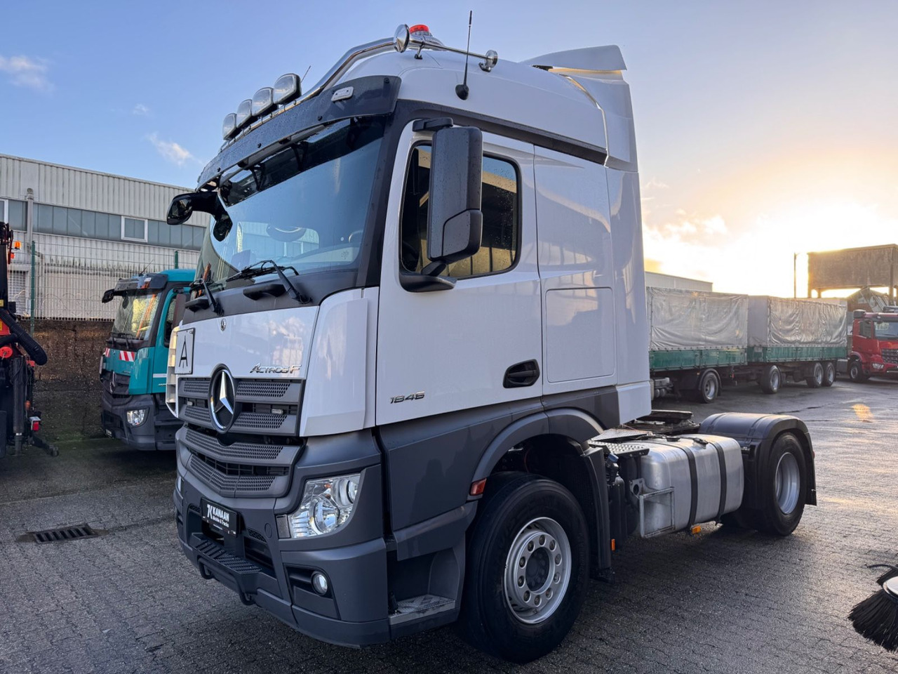 Mercedes-Benz 1846 Actros 5 Hydr. Kipper / Walkingfloor 2-Weg - Trekker: afbeelding 2 Mercedes-Benz 1846 Actros 5 Hydr. Kipper / Walkingfloor 2-Weg - Trekker: afbeelding 2