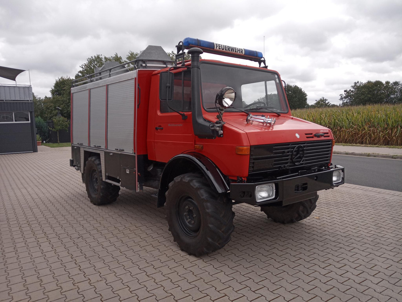 Mercedes Benz Unimog U1300L Unimog Firetruck - Brandweerwagen: afbeelding 1 Mercedes Benz Unimog U1300L Unimog Firetruck - Brandweerwagen: afbeelding 1