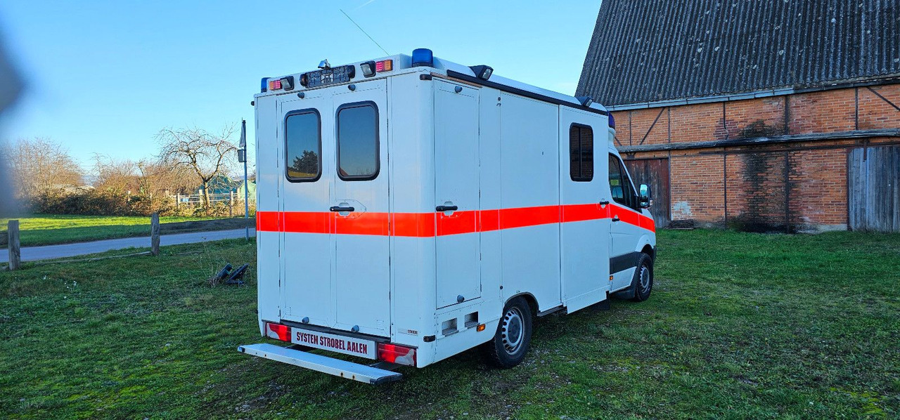 Volkswagen Crafter ELW Rettungswagen Camper Van - Ambulance: afbeelding 5 Volkswagen Crafter ELW Rettungswagen Camper Van - Ambulance: afbeelding 5