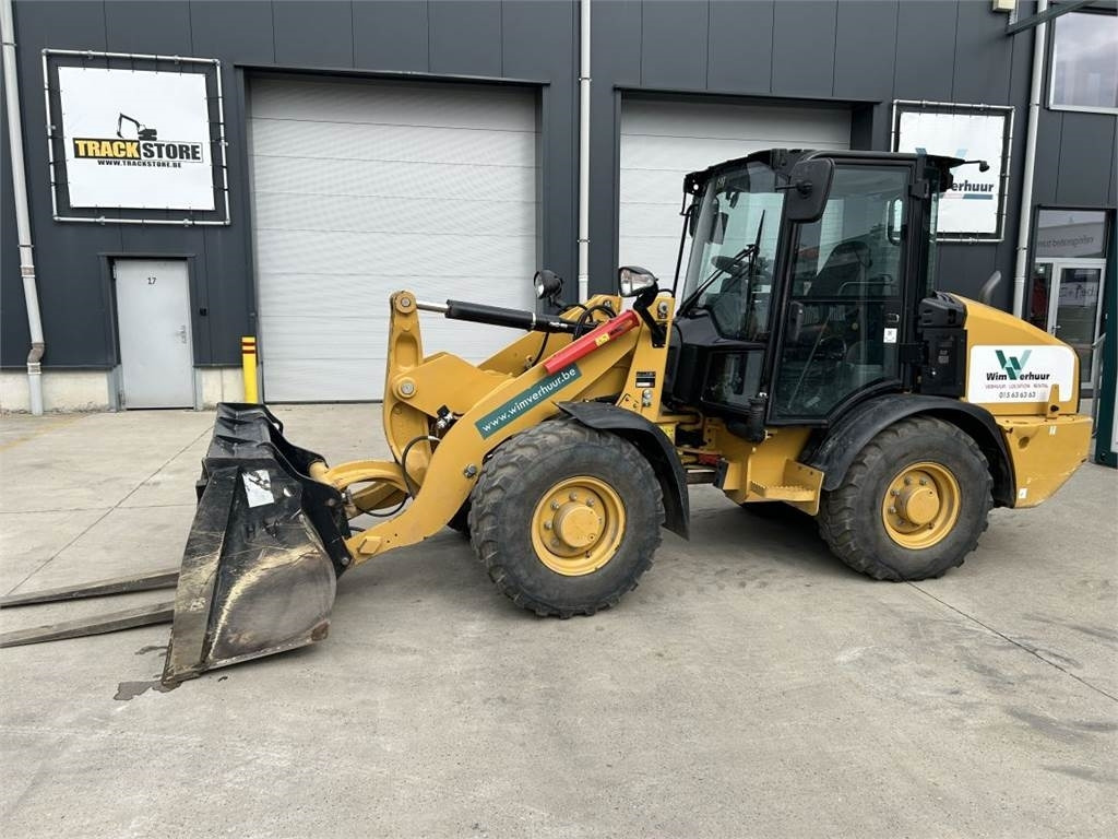 CAT 906M (8758) - Kniklader: afbeelding 1 CAT 906M (8758) - Kniklader: afbeelding 1