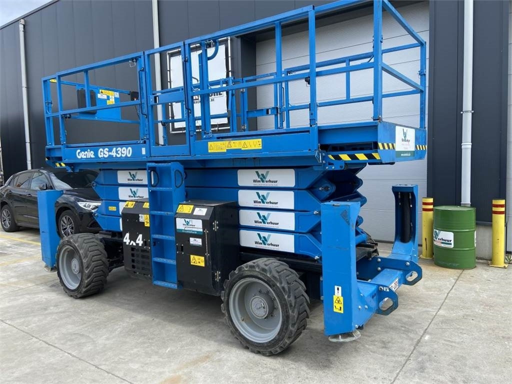 Genie GS4390RT (3214) - Schaarlift: afbeelding 2 Genie GS4390RT (3214) - Schaarlift: afbeelding 2