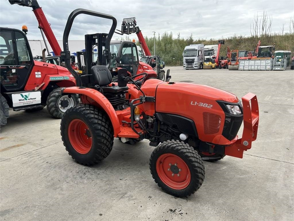 Kubota L1-382 (7325) - Gemeentelijke tractor: afbeelding 2 Kubota L1-382 (7325) - Gemeentelijke tractor: afbeelding 2