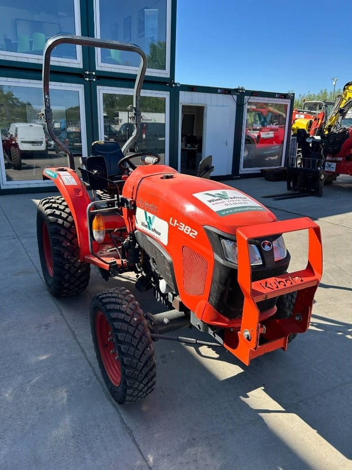 Kubota L1-382 HST - Gemeentelijke tractor: afbeelding 4 Kubota L1-382 HST - Gemeentelijke tractor: afbeelding 4