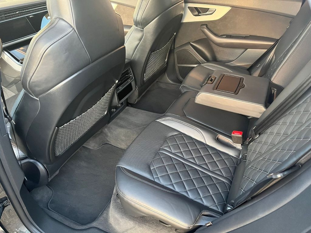 Audi Q8 50 TDI quattro tiptronic 22 Zoll*3xSline*Pano - SUV: afbeelding 4 Audi Q8 50 TDI quattro tiptronic 22 Zoll*3xSline*Pano - SUV: afbeelding 4