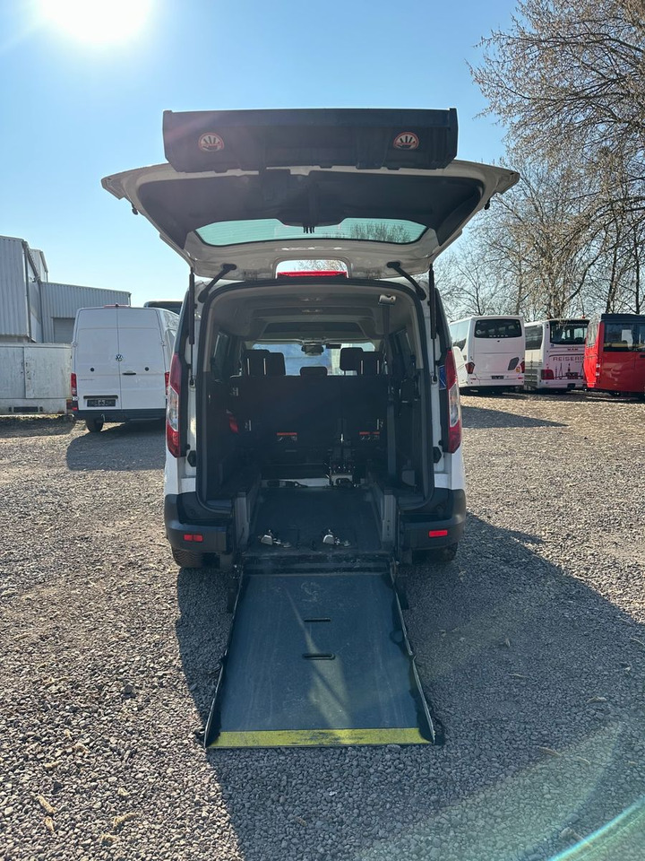 Ford Grand Tourneo 1.5 EcoBlue 74kW Auto Trend - Personenvervoer: afbeelding 3 Ford Grand Tourneo 1.5 EcoBlue 74kW Auto Trend - Personenvervoer: afbeelding 3