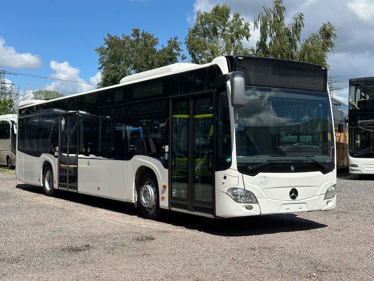 Mercedes-Benz O 530 C2 Citaro Euro 6*Klimaanlage - Stadsbus: afbeelding 1 Mercedes-Benz O 530 C2 Citaro Euro 6*Klimaanlage - Stadsbus: afbeelding 1