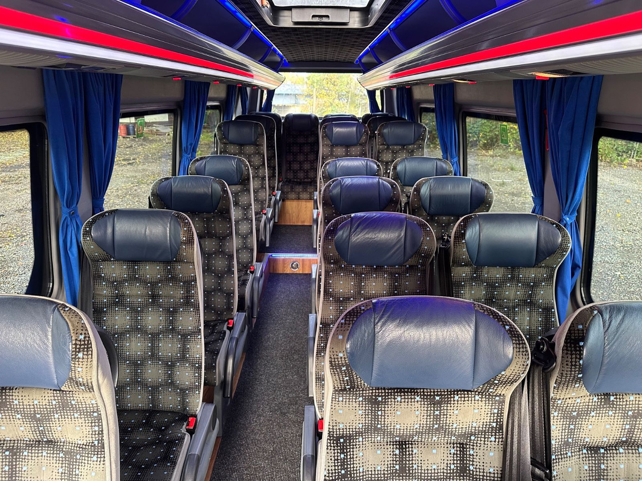 Mercedes-Benz Sprinter 516 CDi (DE*Klima*23 Reisesitze) - Minibus, Personenvervoer: afbeelding 5 Mercedes-Benz Sprinter 516 CDi (DE*Klima*23 Reisesitze) - Minibus, Personenvervoer: afbeelding 5