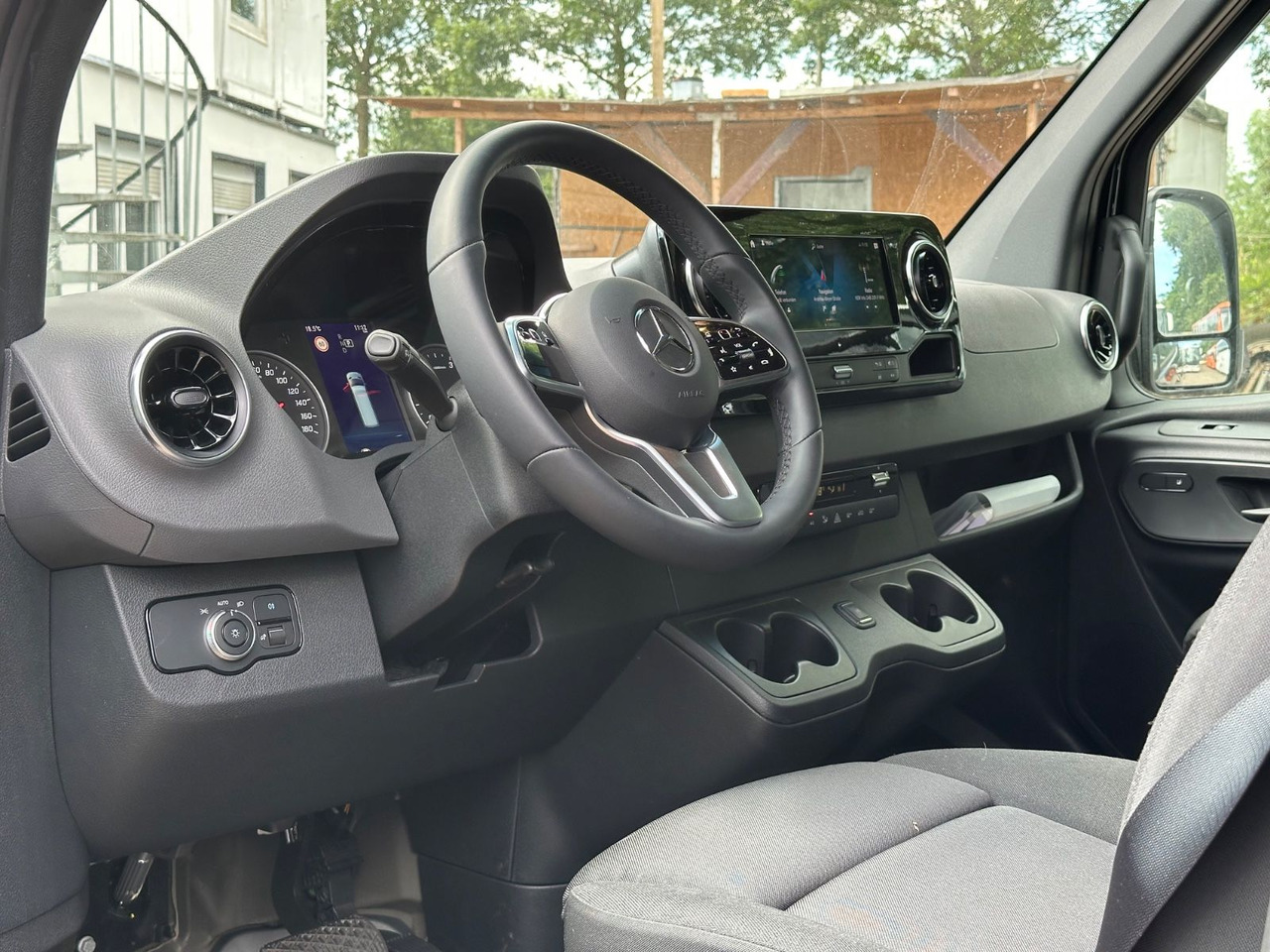 Mercedes-Benz Sprinter 519 CDi 4x4 H+L 360° Cam.*Navi*253.4 Km - Minibus, Personenvervoer: afbeelding 4 Mercedes-Benz Sprinter 519 CDi 4x4 H+L 360° Cam.*Navi*253.4 Km - Minibus, Personenvervoer: afbeelding 4