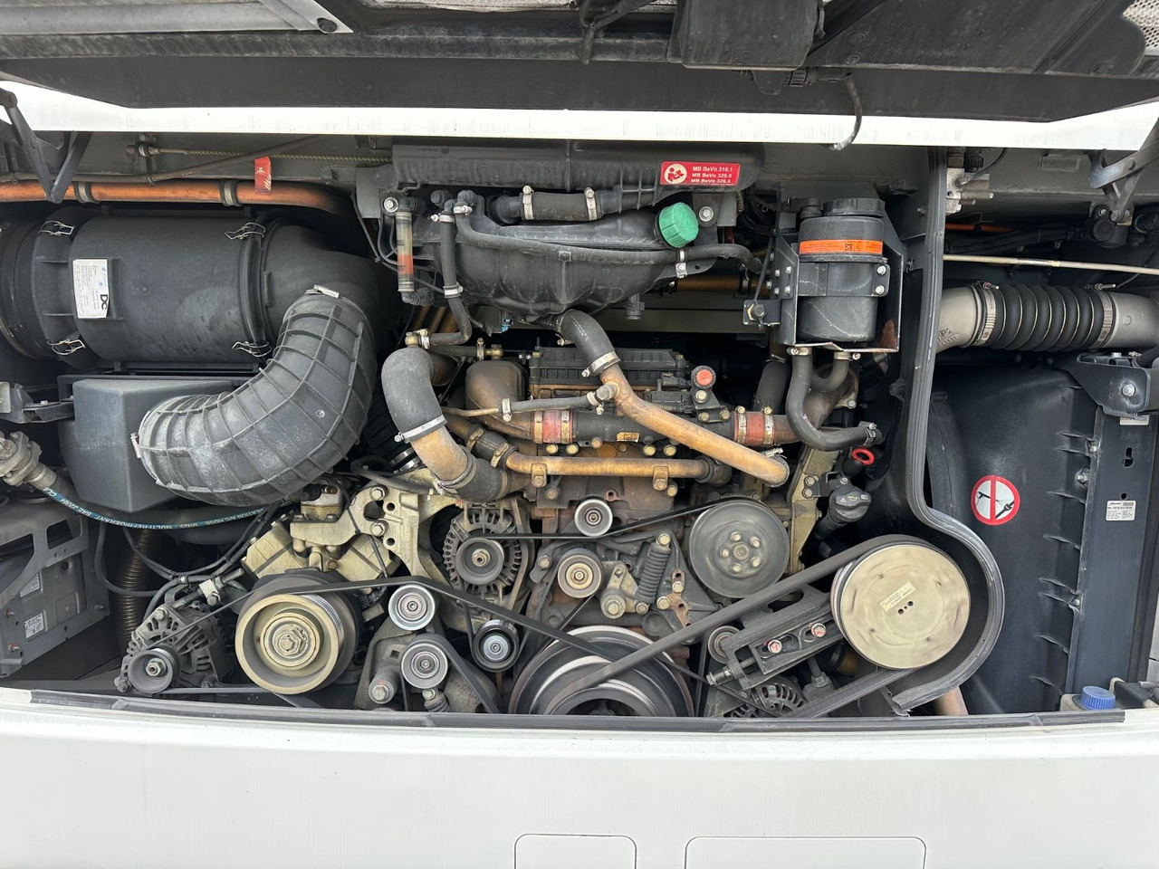 Mercedes-Benz Tourismo O350 17 RHD-L (60 Sitze*341.tKM*DE*TOP) - Touringcar: afbeelding 4 Mercedes-Benz Tourismo O350 17 RHD-L (60 Sitze*341.tKM*DE*TOP) - Touringcar: afbeelding 4