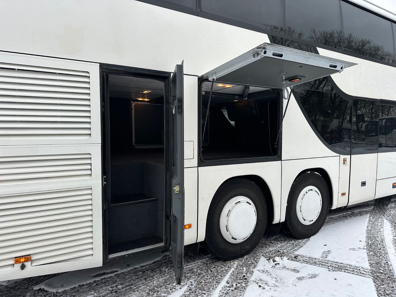 Setra S 431 DT (80 Sitze*TOP*wenig Km) - Dubbeldeksbus: afbeelding 4 Setra S 431 DT (80 Sitze*TOP*wenig Km) - Dubbeldeksbus: afbeelding 4